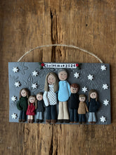 Load image into Gallery viewer, Large Family custom clay ornament 7 or more members