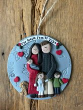 Load image into Gallery viewer, 6 Member custom clay family portrait Christmas ornament