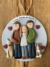 Load image into Gallery viewer, 5 Member custom clay family portrait Christmas ornament