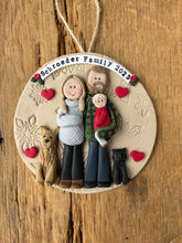 Load image into Gallery viewer, 5 Member custom clay family portrait Christmas ornament