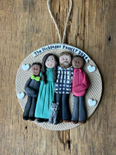 Load image into Gallery viewer, 5 Member custom clay family portrait Christmas ornament