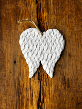 Load image into Gallery viewer, Angel wings ornament
