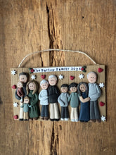 Load image into Gallery viewer, Large Family custom clay ornament 7 or more members