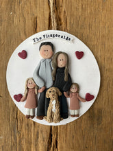 Load image into Gallery viewer, 5 Member custom clay family portrait Christmas ornament